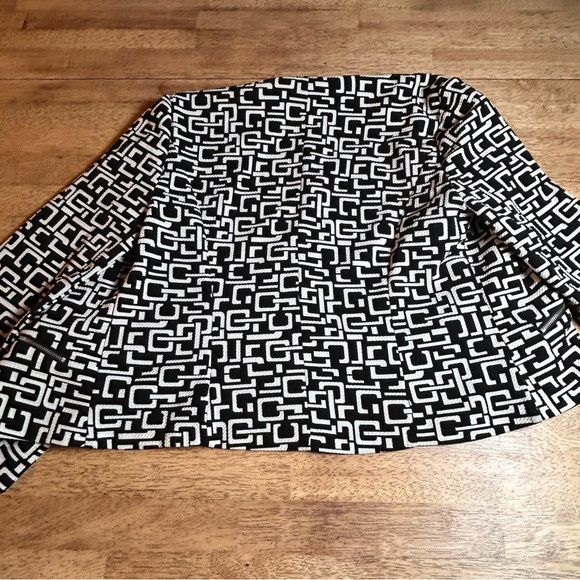 Roz & Ali Black and White Modern Geometric Patterned Blazer Jacket Small - Picture 11 of 11